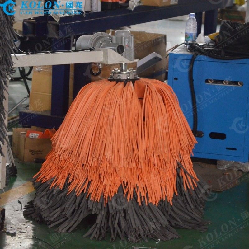 コロン ロールオーバー バス洗浄機 柔らかいブラシと高圧水システム 大型車両の徹底的な清掃のために 5ブラシ
